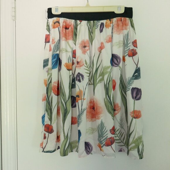 H&M multicolor floral print flowers satiny swishy circle skirt size 10 - Picture 2 of 6